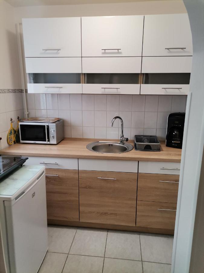Aida Apartman ฮอร์กานี ภายนอก รูปภาพ