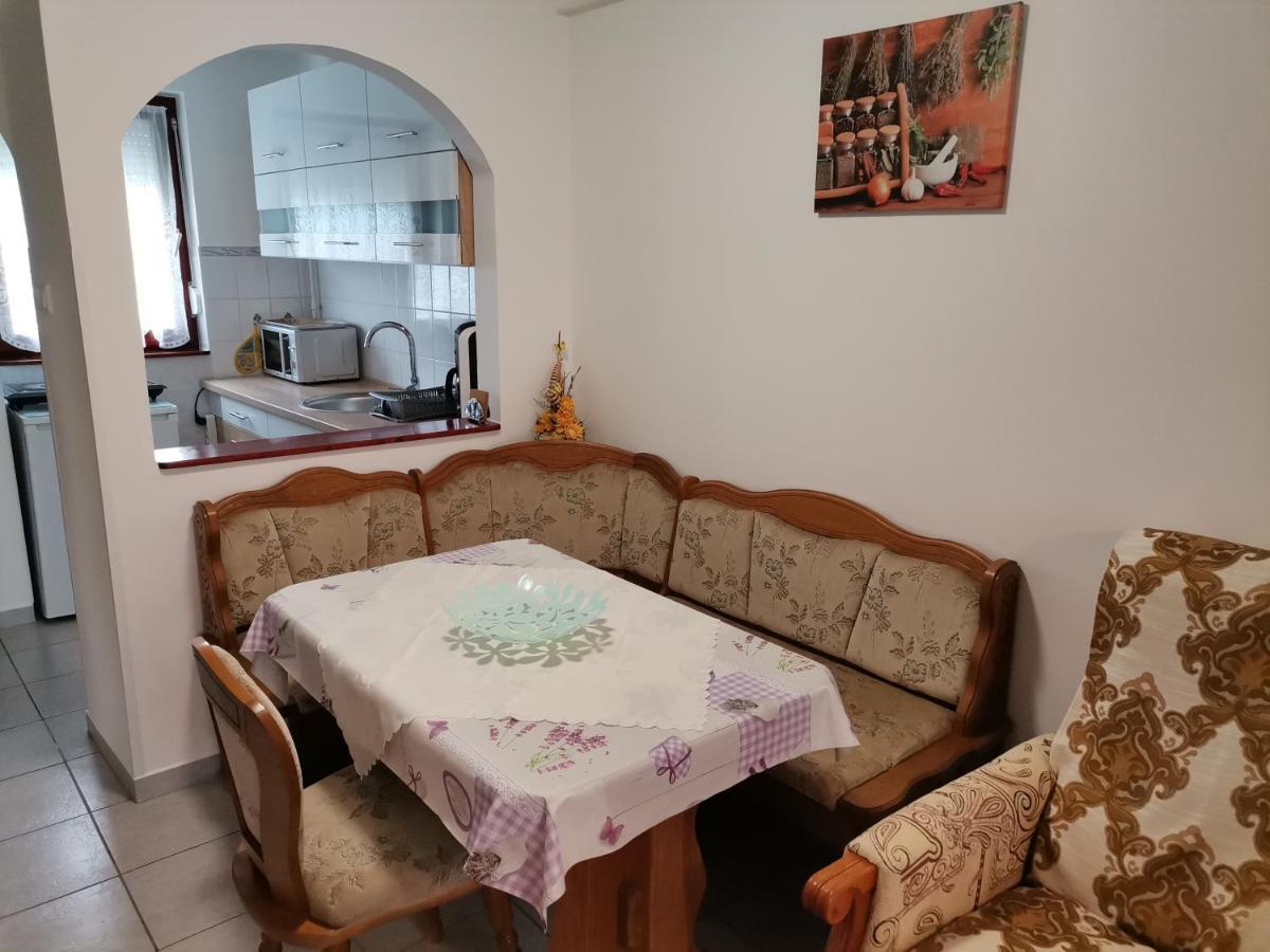Aida Apartman ฮอร์กานี ภายนอก รูปภาพ