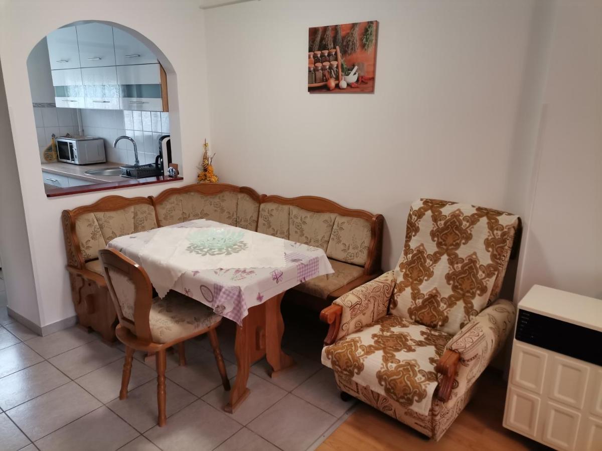 Aida Apartman ฮอร์กานี ภายนอก รูปภาพ